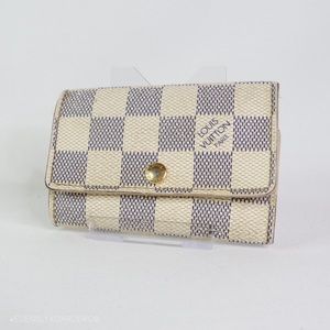 •Authentic Louis Vuitton Multicles 6•